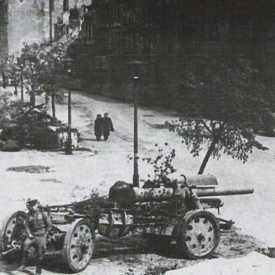 21 0cm morser 18 tiergarten avril 1945